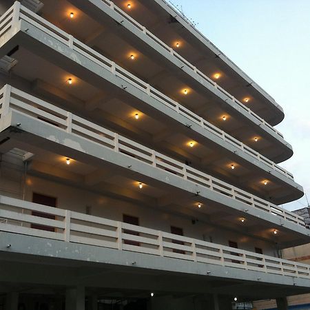 Sakol Hotel Накхонратчасима Экстерьер фото